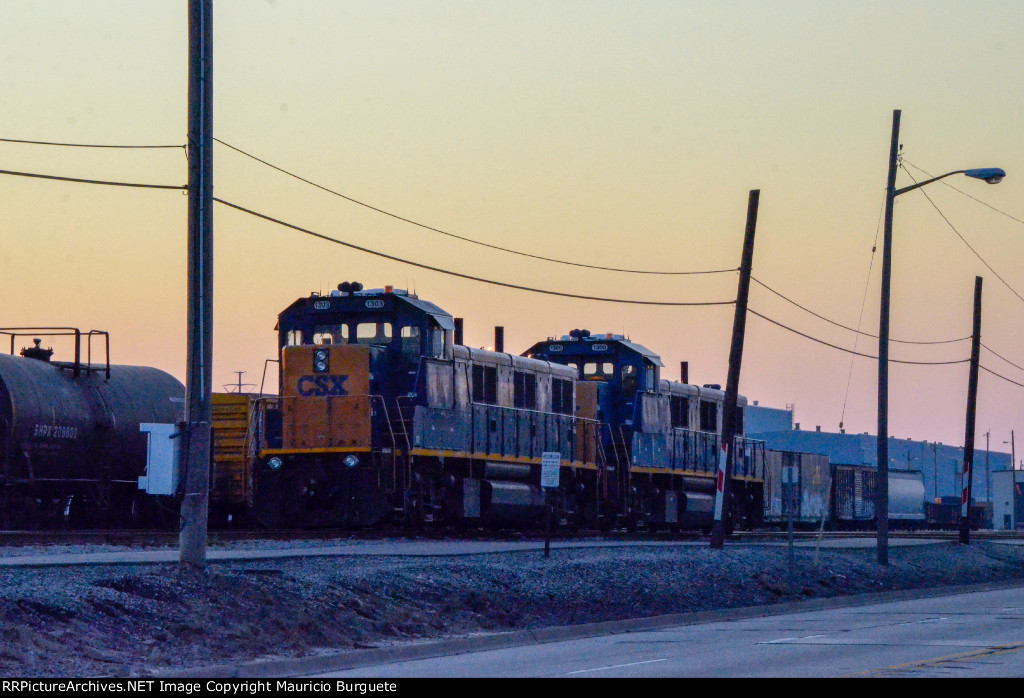 CSX 3GS21B Locomotives in the yard